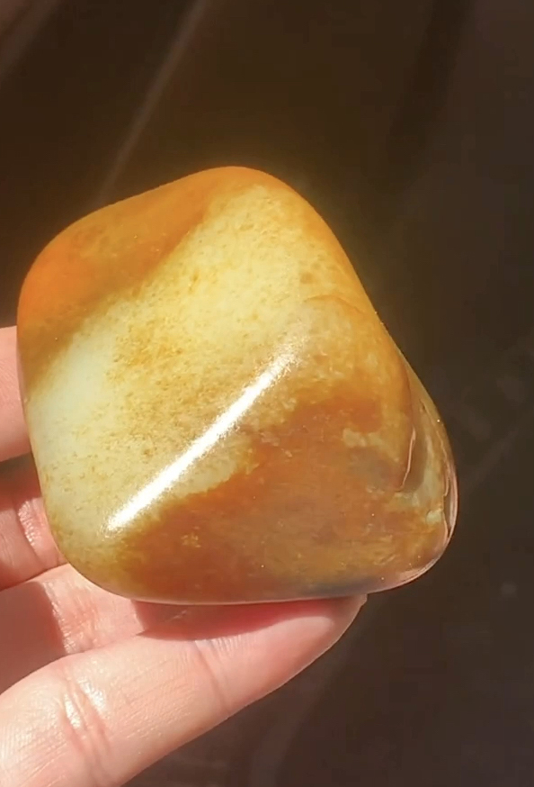 济南和田玉经营：讲一下和田玉怎样把玩